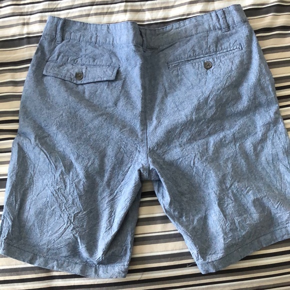 Men’s Slim Fit Shorts - Picture 2 of 2